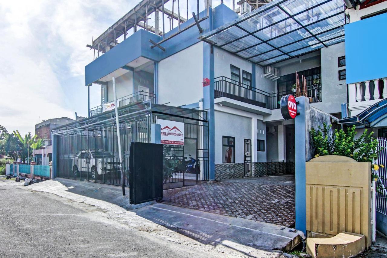 OYO 90704 Nabila Residence Syariah Padang  Luaran gambar