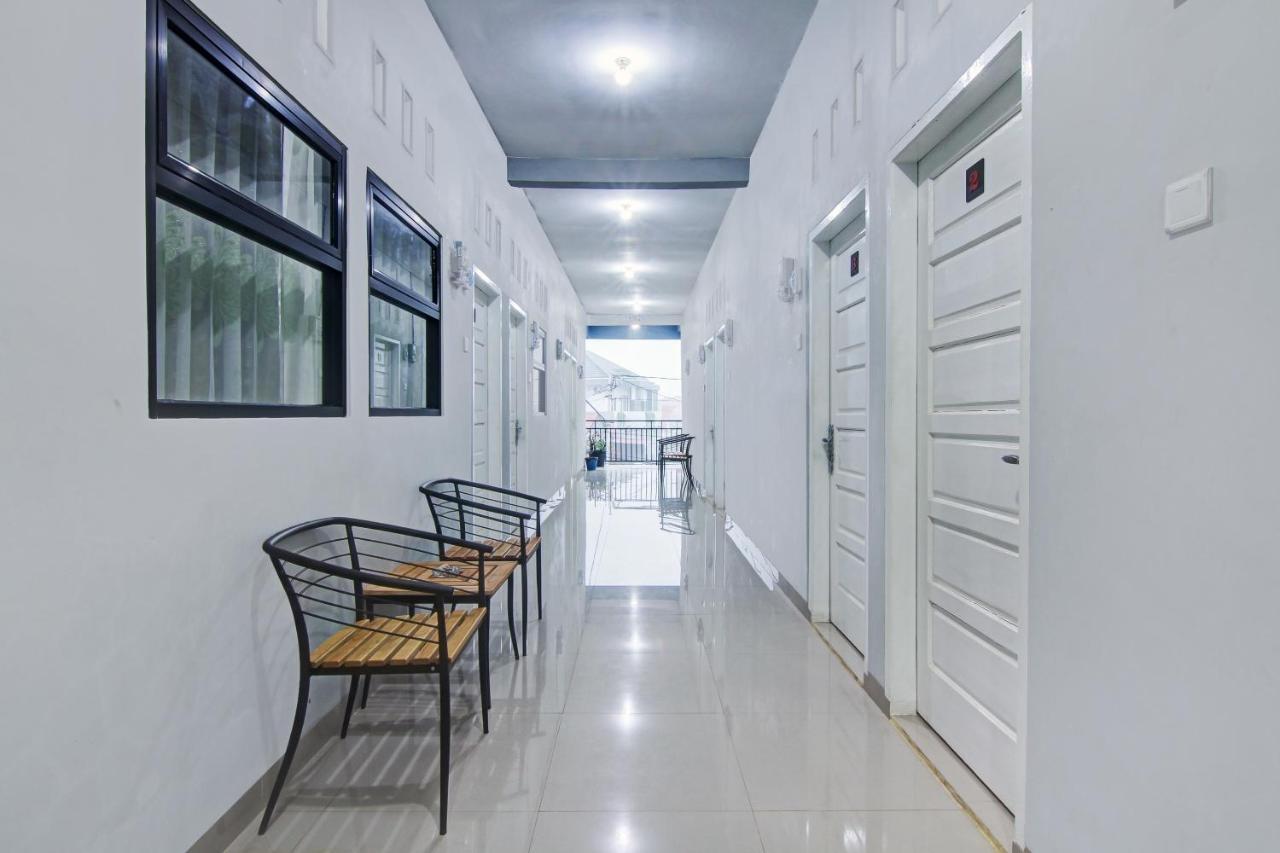 OYO 90704 Nabila Residence Syariah Padang  Luaran gambar