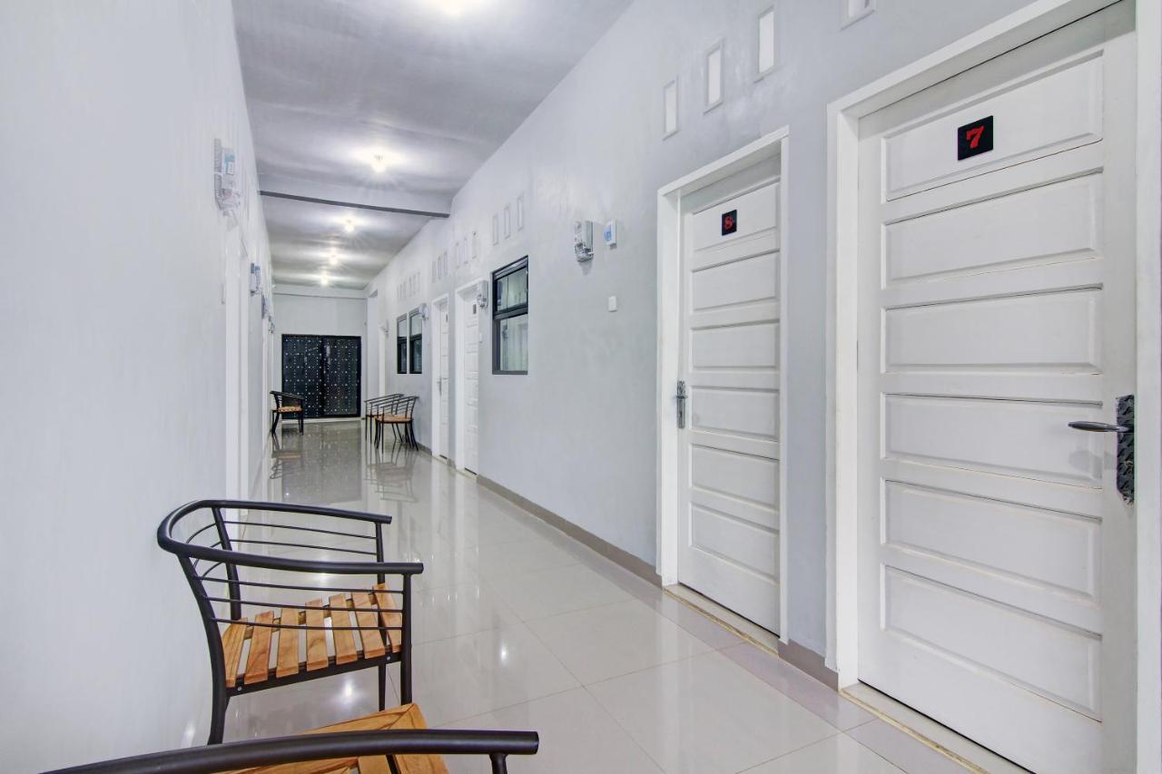 OYO 90704 Nabila Residence Syariah Padang  Luaran gambar
