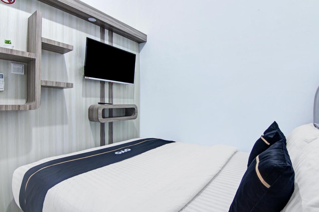 OYO 90704 Nabila Residence Syariah Padang  Luaran gambar