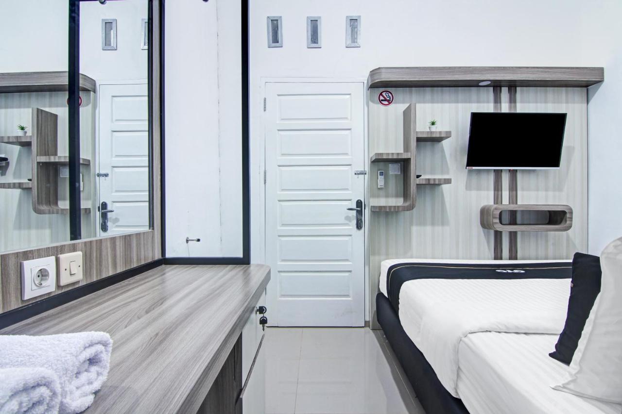 OYO 90704 Nabila Residence Syariah Padang  Luaran gambar