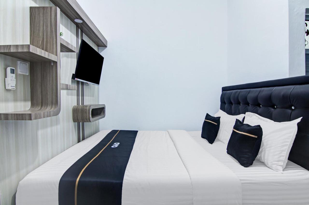 OYO 90704 Nabila Residence Syariah Padang  Luaran gambar