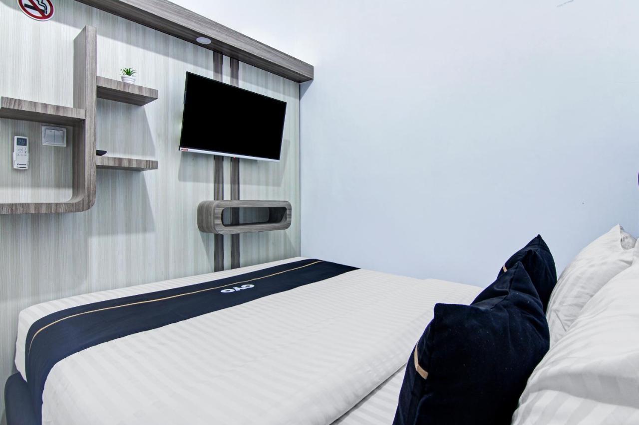 OYO 90704 Nabila Residence Syariah Padang  Luaran gambar